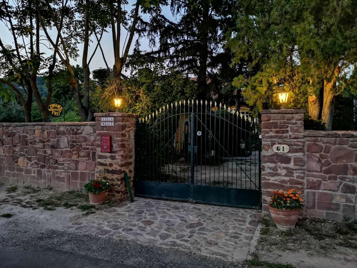 Villa-Magdi Vendeghaz Revfulop Ngoại thất bức ảnh