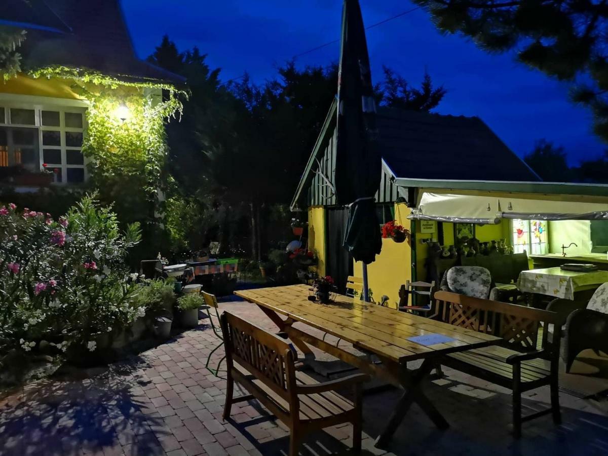 Villa-Magdi Vendeghaz Revfulop Ngoại thất bức ảnh